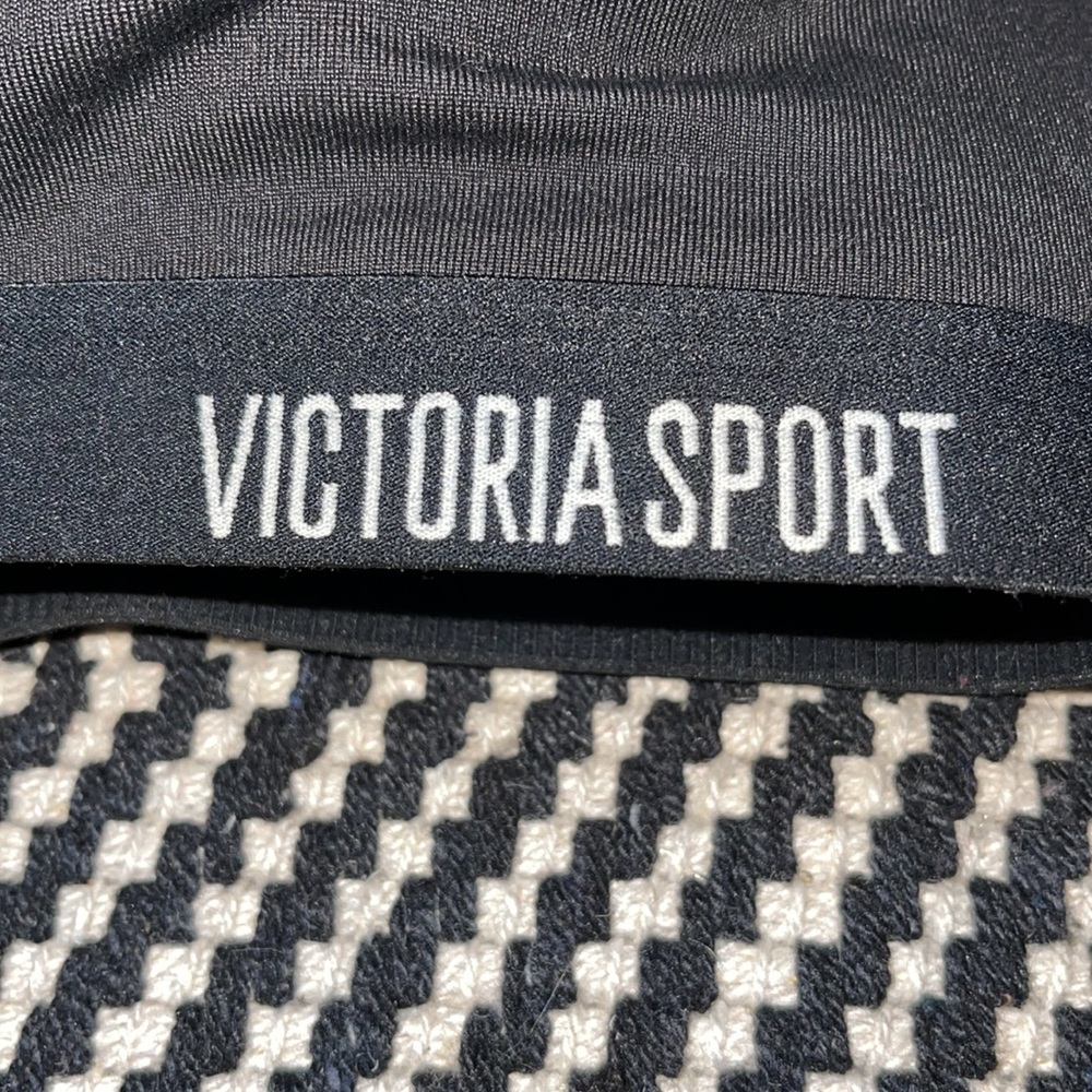 Victoria’s Secret sports bra - Picture 4 of 5